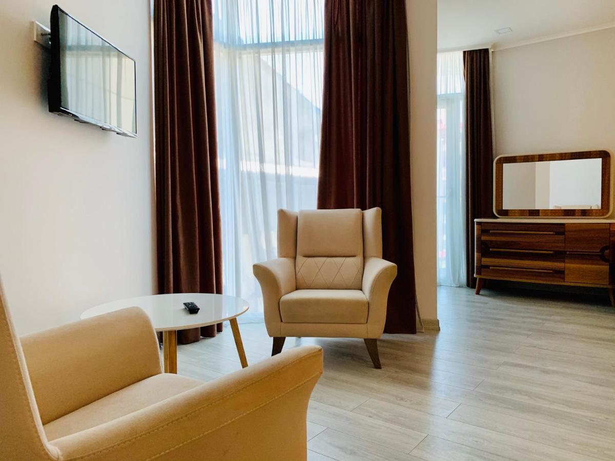 Hotel Tsereteli Palace Batoumi Extérieur photo