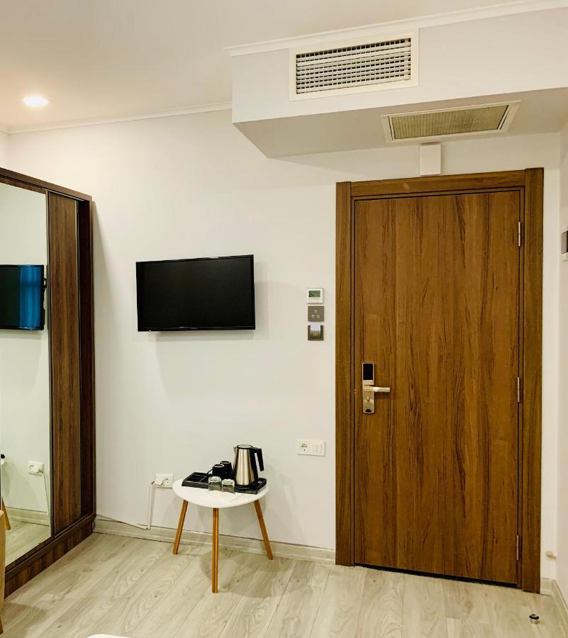 Hotel Tsereteli Palace Batoumi Extérieur photo